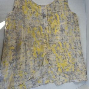 Sleeveless CAbi top, button back detail curve hem